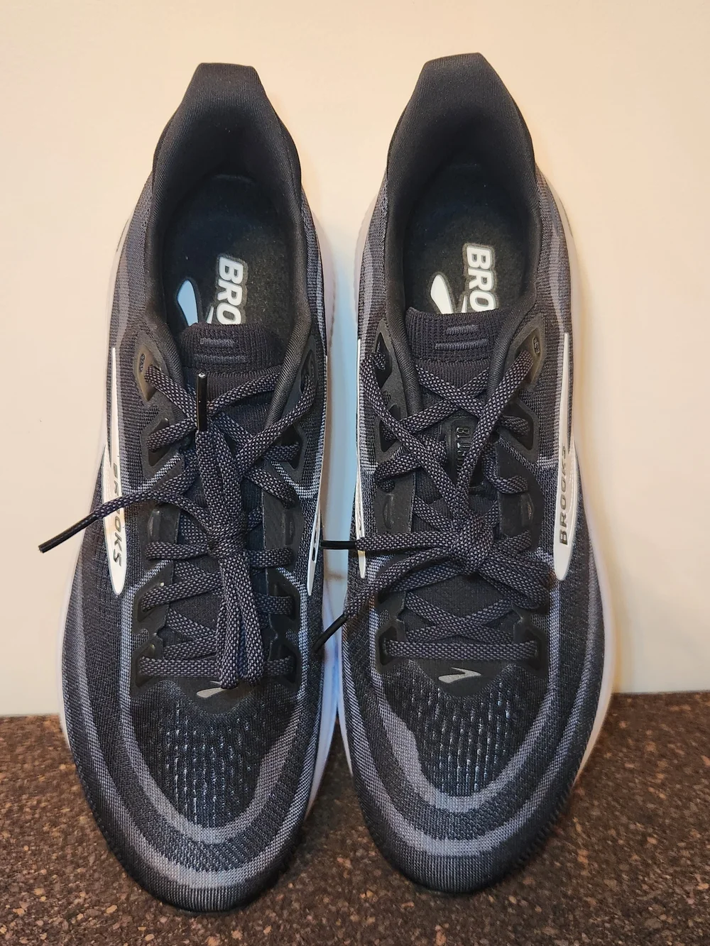 Brooks Ghost 18 Running Shoes Mens Size 10.5 Wide 2E